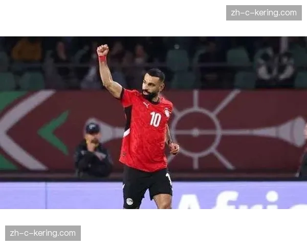 利物浦核心框架保持完整，萨拉赫领衔攻击线弥补伊萨克空缺